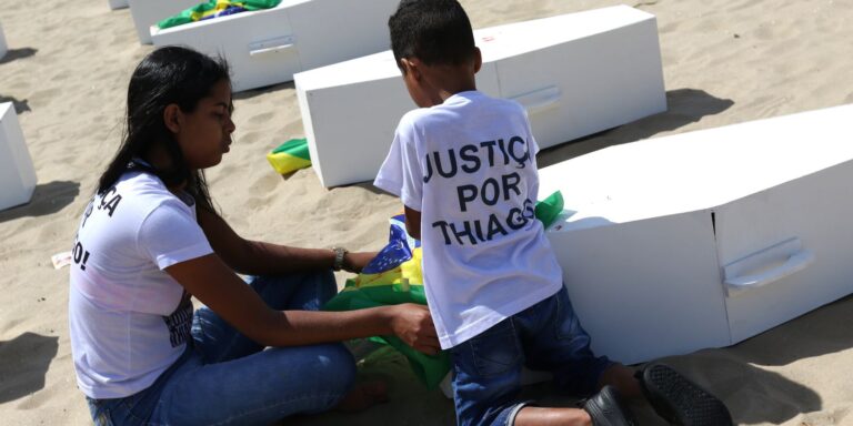PMs acusados da morte de menino vão a júri popular, no Rio