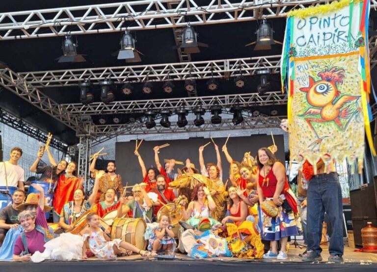 É Carnaval! Folia Goiás reúne blocos tradicionais, cortejos culturais e diversão acessível no interior do estado