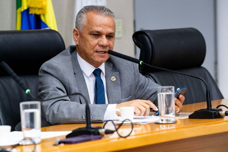 Comissão de Saúde aprova regras para uso de animais em intervenções terapêuticas
