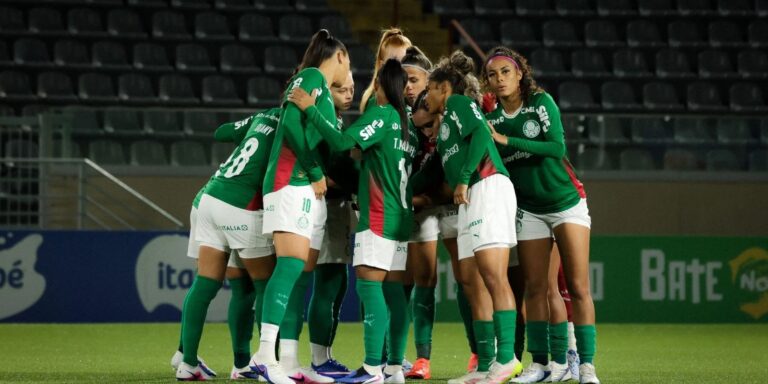 Palmeiras derrota Botafogo e se aproxima da liderança no BR Feminino