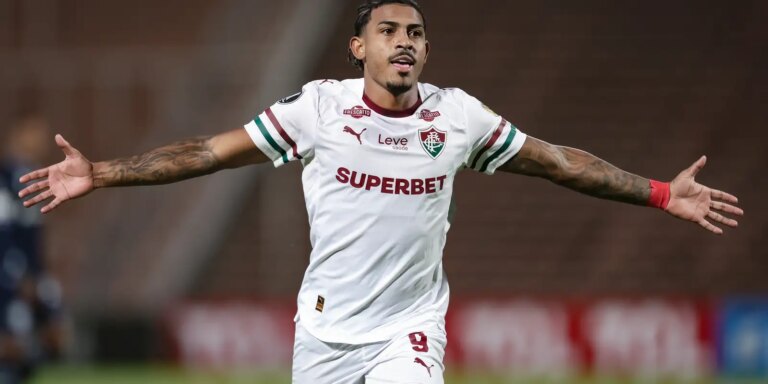 Fluminense arranca empate na Argentina e continua vivo na Libertadores