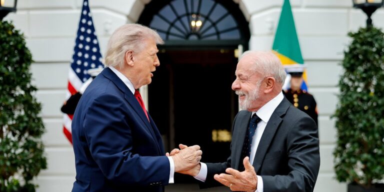 Lula deixa a Casa Branca após reunião com Trump