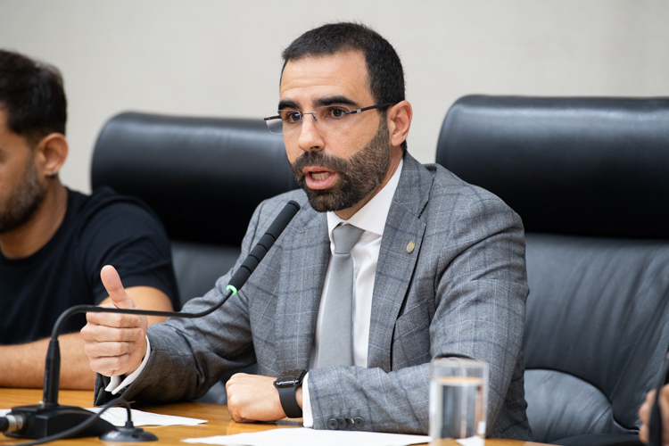 CLDF realiza sessão solene para concessão do Título de Cidadão Benemérito de Brasília a Rafael Mesquita Lopes