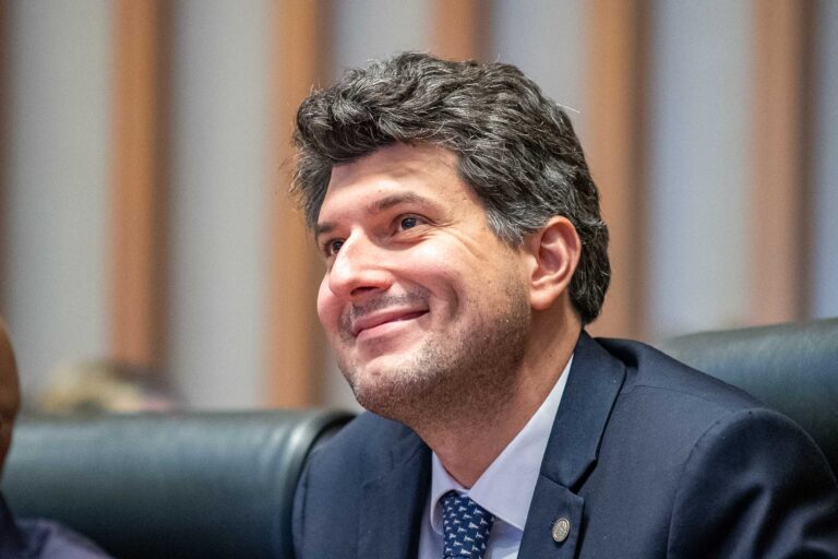 Comitiva dos Traiados é homenageada em sessão solene na CLDF