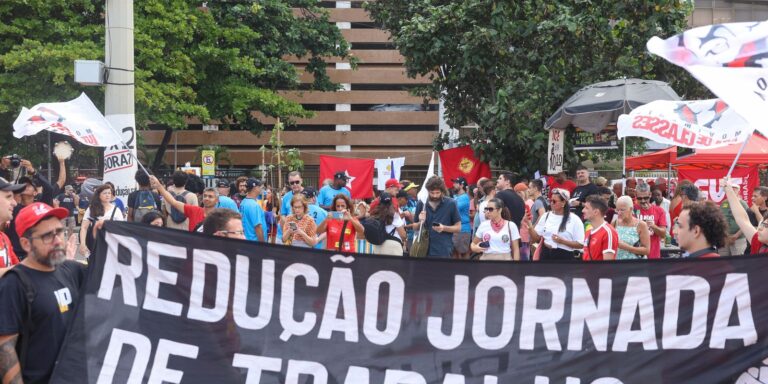 Caminhos da Reportagem debate impactos da escala 6×1 no Brasil