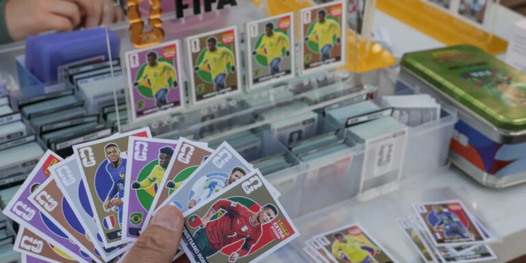 Troca de figurinhas pode atenuar alto custo do álbum da Copa do Mundo