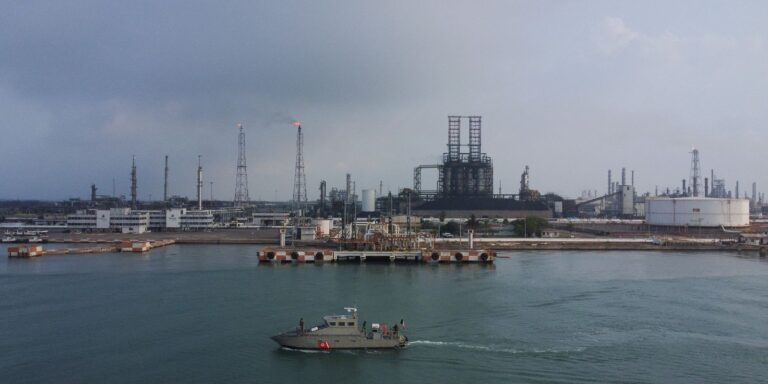 Petrobras fecha acordo para exploração de petróleo no Golfo do México