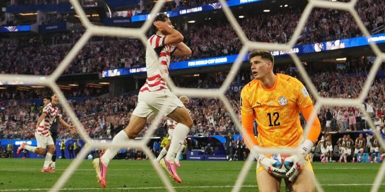 EUA estreia na Copa do Mundo com goleada sobre o Paraguai: 4×1