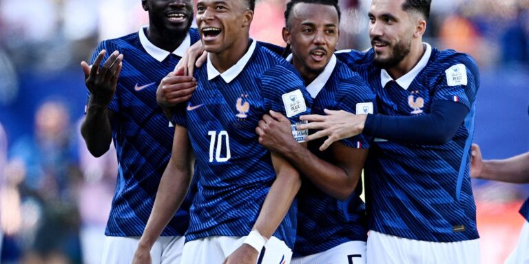 França vence Senegal por 3 a 1 na estreia do Grupo I da Copa do Mundo