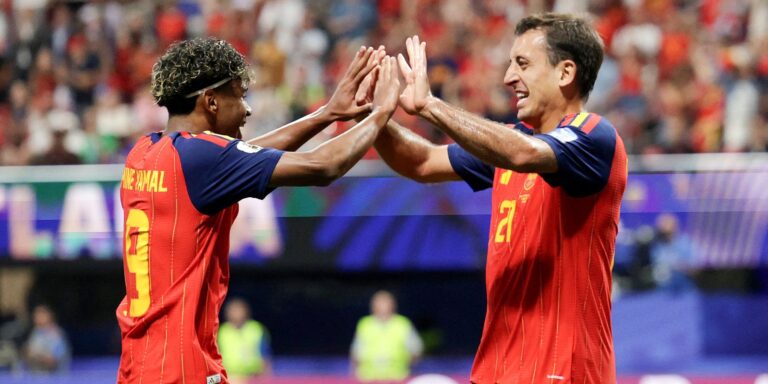 Espanha desencanta e vence a 1ª na Copa goleando a Arábia Saudita