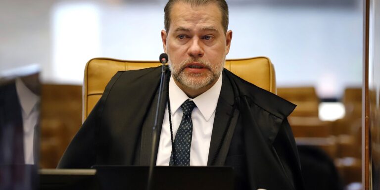 STF suspende análise de recursos apresentados pelas big techs