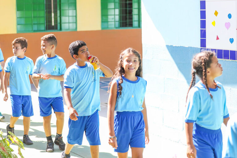 CLDF busca aperfeiçoamento do programa Cartão Uniforme Escolar 