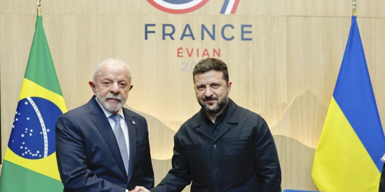Lula e Zelensky debatem saída diplomática para guerra Ucrânia x Rússia