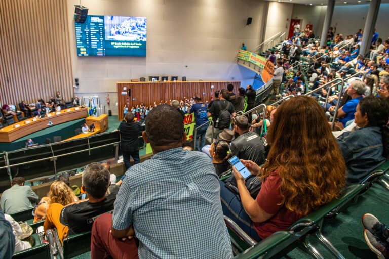 Aprovada em primeiro turno proposta que reconhece carreiras como típicas de Estado