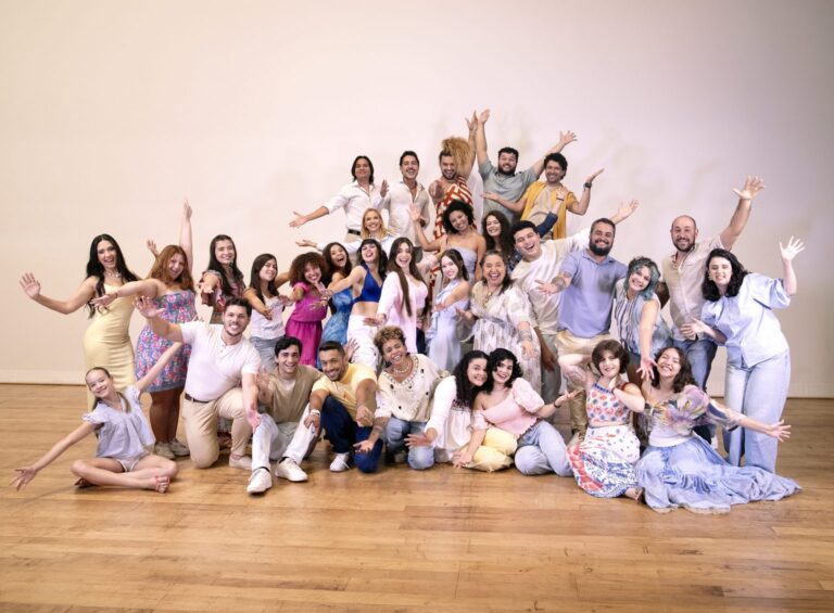 Temporada de musicais do Basileu França apresenta “Mamma Mia”