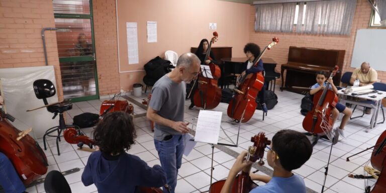 Escolas do Futuro oferecem mais de 240 vagas para formação artística em Catalão e Trindade