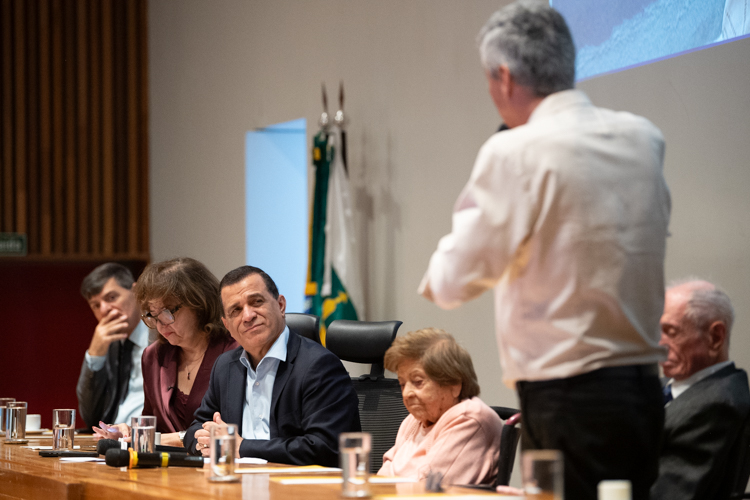 Empresários pioneiros João e Tereza Sarkis são homenageados na Câmara Legislativa