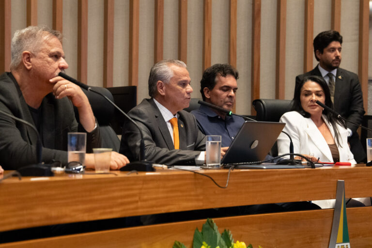 Sessão solene homenageia terceirizados da CLDF