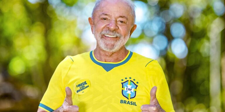 Lula pede para seleção do Brasil “jogar com a alma” na Copa do Mundo