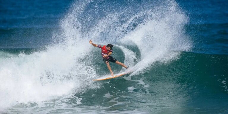 WSL: Dora e Chianca avançam às semifinais de etapa em Saquarema