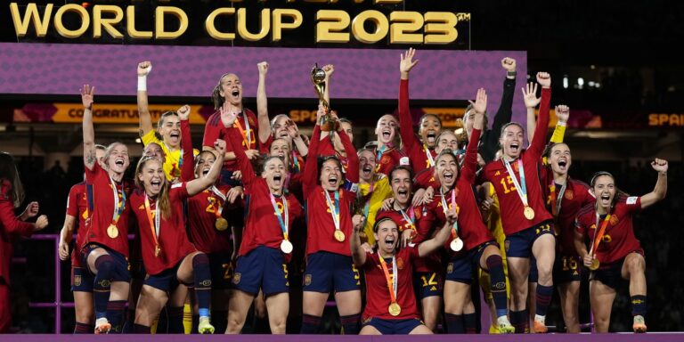 Finalista da Copa masculina, Espanha pode "unificar" títulos mundiais