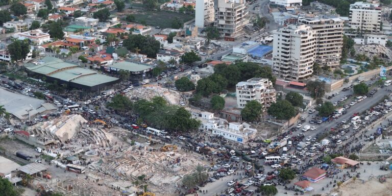 Número de mortos passa de 2 mil e Venezuela decreta luto de sete dias
