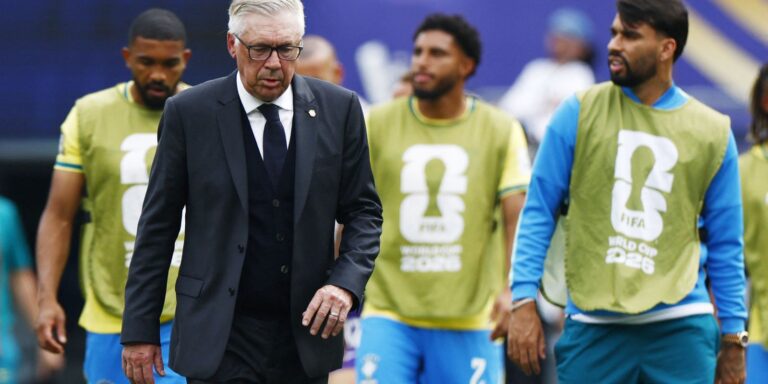 Ancelotti lamenta eliminação e já projeta novo ciclo: "Não é o fim"