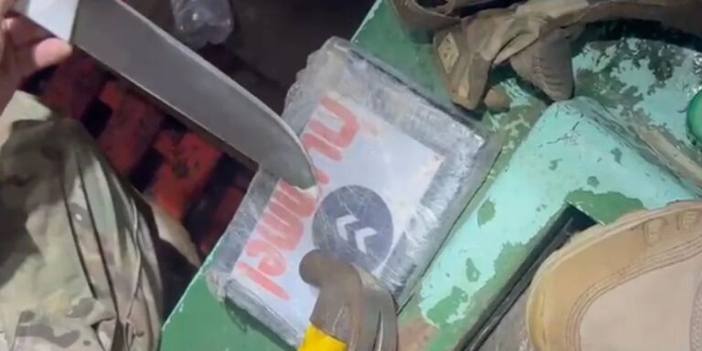 PF e Marinha apreendem drogas em embarcação na costa do Suriname