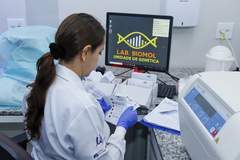 Lei assegura testes de mapeamento genético para pessoas com histórico de câncer na família
