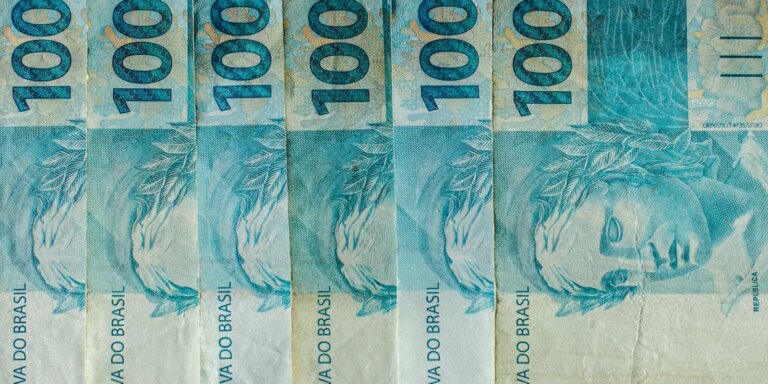 Caixa paga Bolsa Família de julho a beneficiários com NIS de final 4