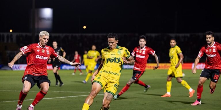 Rodada ajuda e Flamengo volta a depender apenas de si no Brasileirão