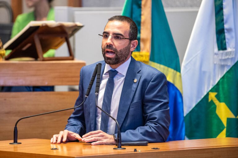 Manzoni elogia iniciativa da OAB-DF por impeachment de Moraes e Toffoli