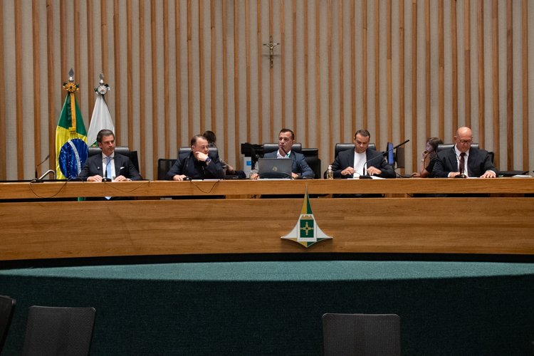 Profissionais de educação física são homenageados em sessão solene na CLDF